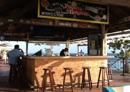 bonaire_captain_dons_habitat_bar_sundowner