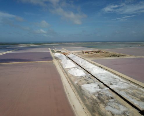 karibik_bonaire_landschaft_salzgewinnungsanlage_1