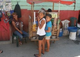 honduras_roatan_coxen_hole_kinder