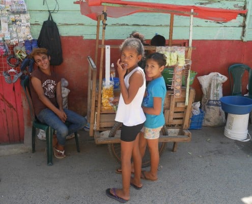 honduras_roatan_coxen_hole_kinder