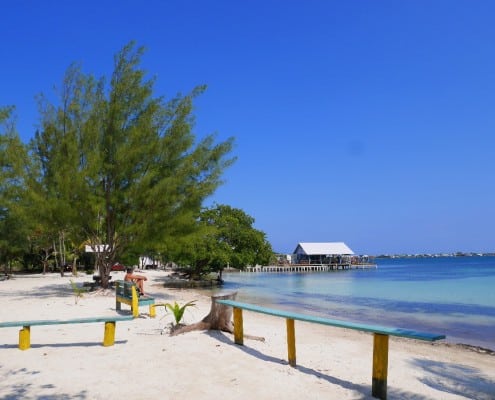 honduras_utila_blue_bayou_strand