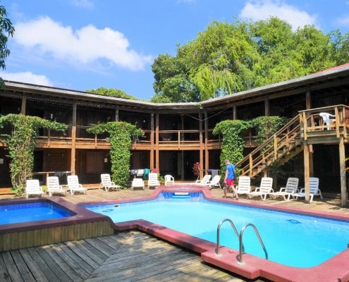 honduras_utila_mango_inn_pool_hotel