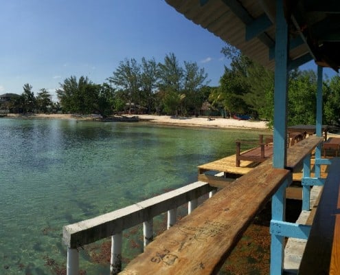 honduras_utila_rehab_bar_karibik