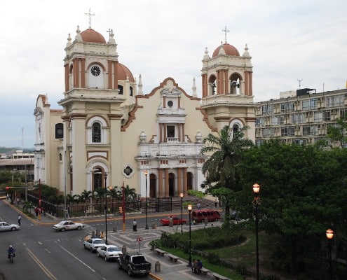 karibik_honduras_kathedrale_san_pedro_sula_tauchen_06