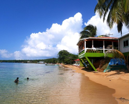 nicaragua_little_corn_los_delfines_restaurant_02
